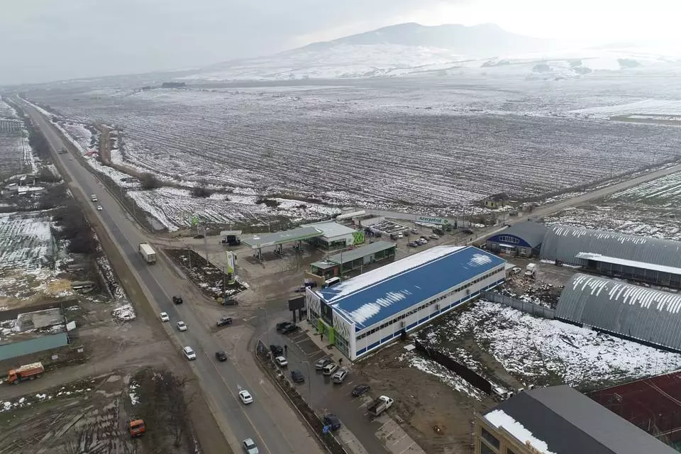 98. Prefabricated local super market  24 x 63 x 6.4 in Dagestanskie Ogni, Russia