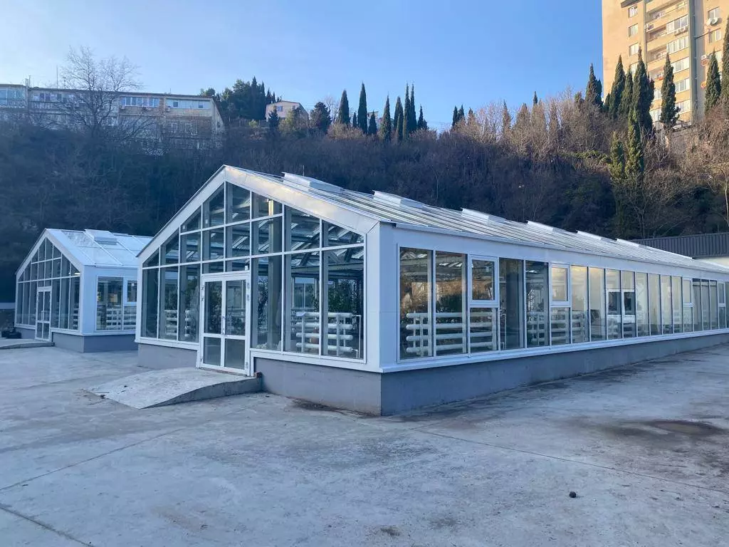 PK Vesta announces the order of two modern pre-fabricated greenhouses 9x24x2 from LSGF in the village of Partenit, Crimea, Russia