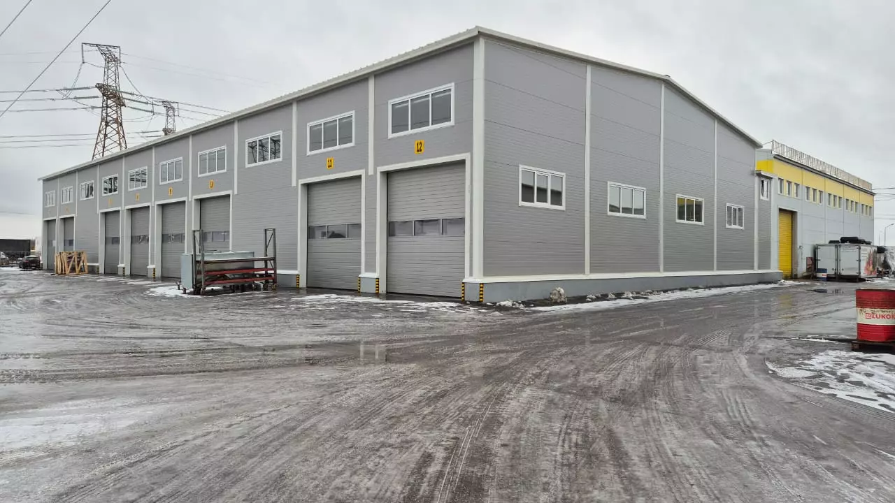 PK Vesta plant announces an order for a pre-fabricated technical center 24W x 50L x 6H for the repair of truck engines in St. Petersburg, Russia