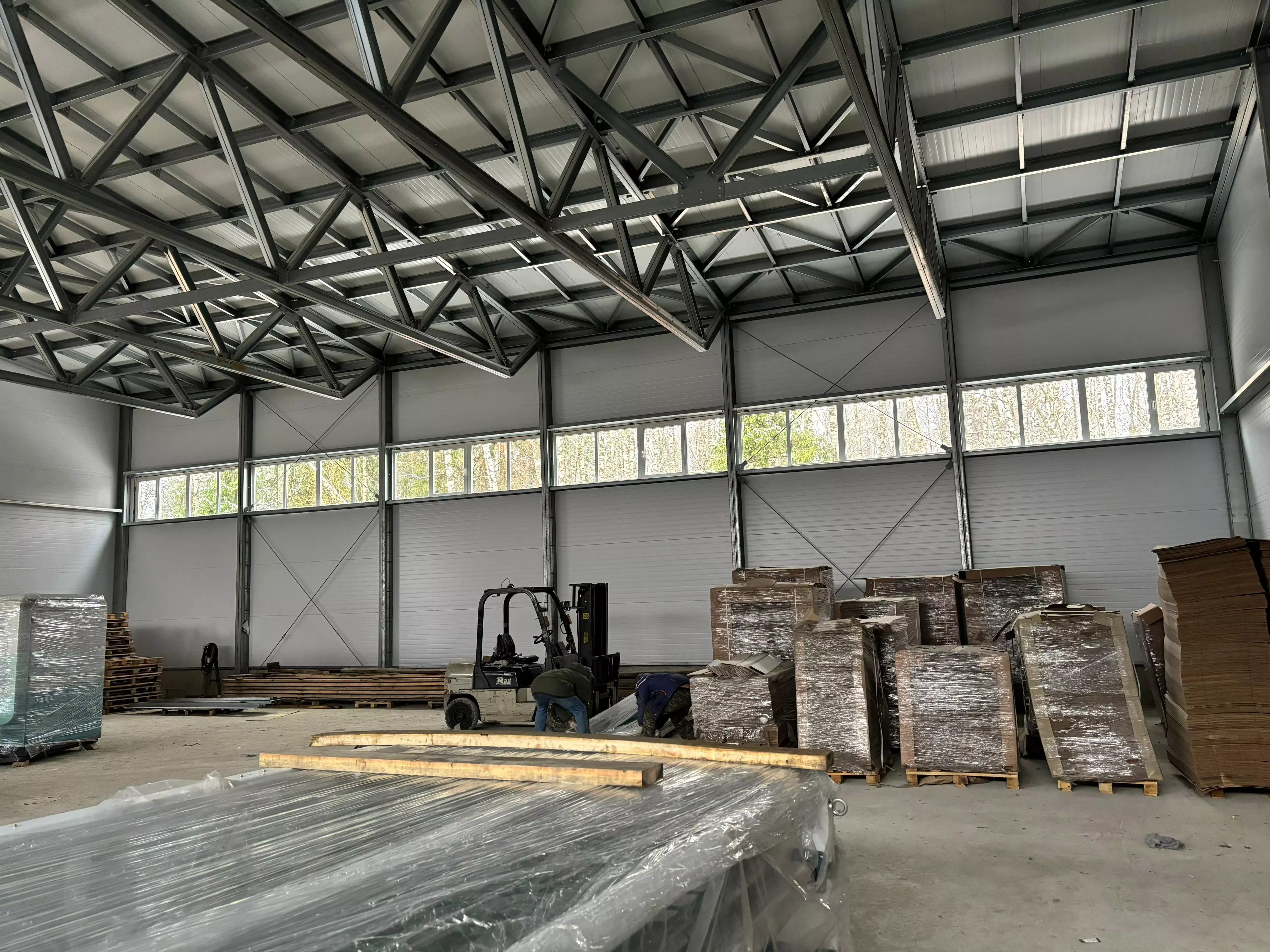 Pre-engineered workshop and warehouse 24x24x6 for the manufacture of corrugated packaging in Fryazino, Russia