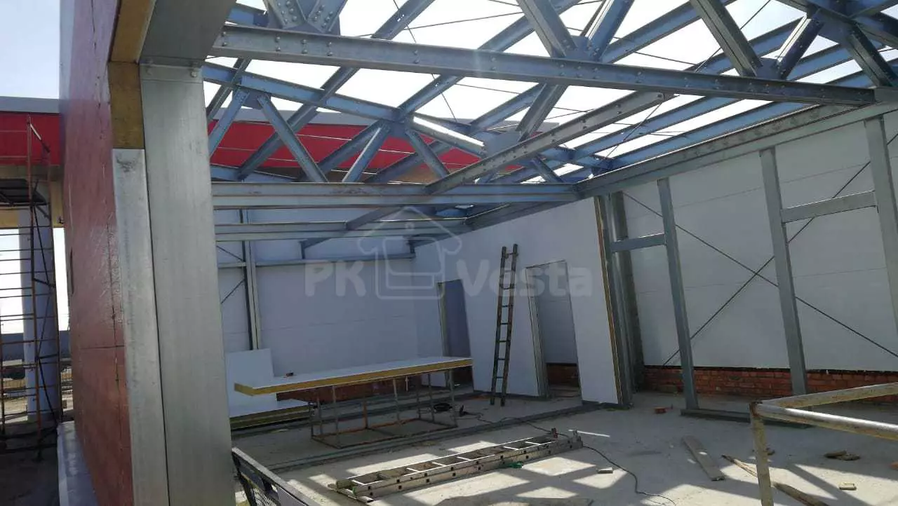 PK VESTA announces the beginning of the assembly of prefabricated steel cafe 8 x 15 x 5.4 made out of LSFF with an unusual design in Elista, Russia