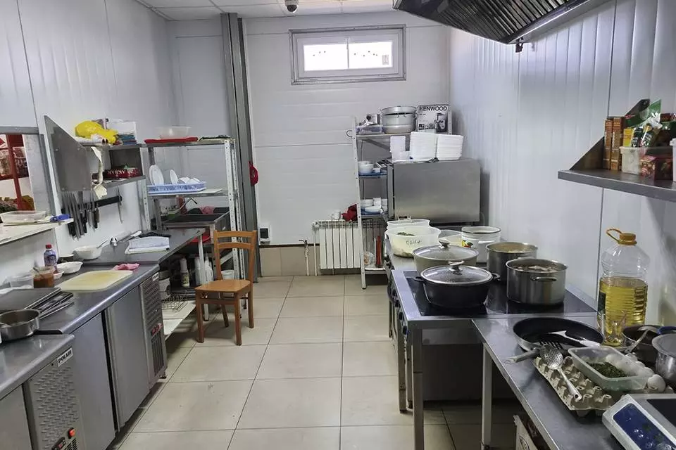 PK VESTA announces the beginning of the assembly of prefabricated steel cafe 8 x 15 x 5.4 made out of LSFF with an unusual design in Elista, Russia