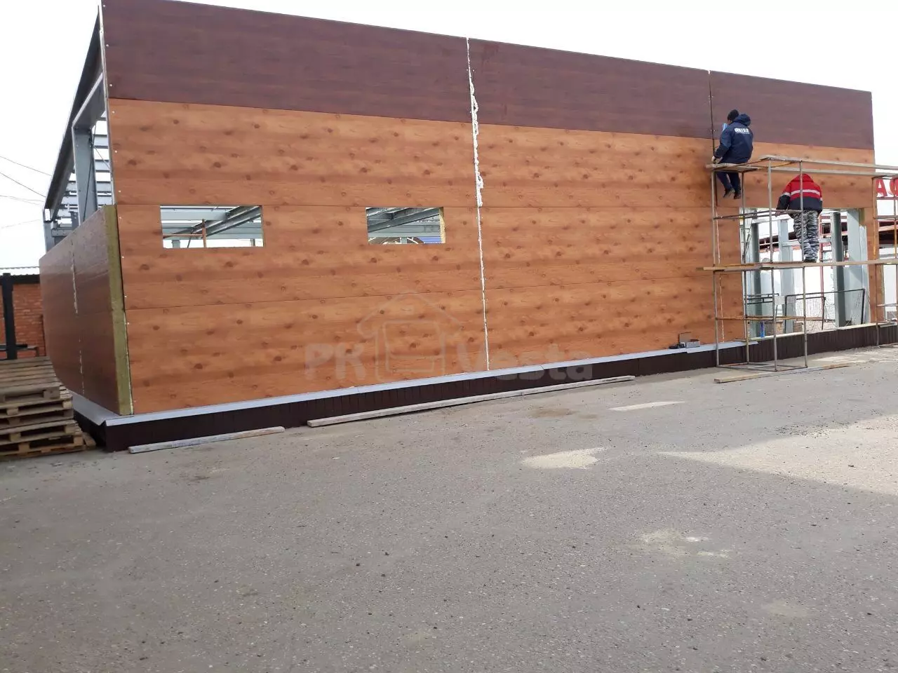 PK VESTA announces the beginning of the assembly of prefabricated steel cafe 8 x 15 x 5.4 made out of LSFF with an unusual design in Elista, Russia