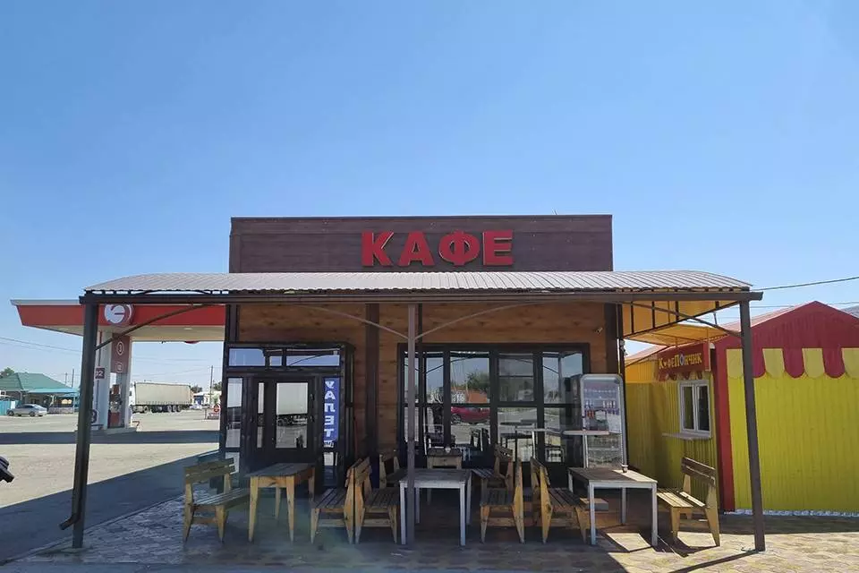 PK VESTA announces the beginning of the assembly of prefabricated steel cafe 8 x 15 x 5.4 made out of LSFF with an unusual design in Elista, Russia