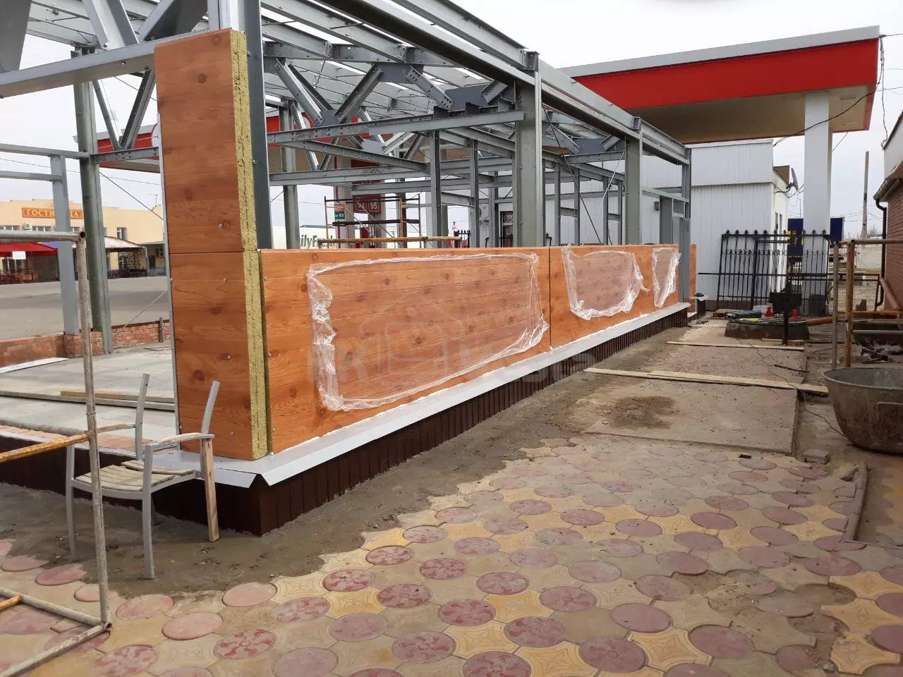 PK VESTA announces the beginning of the assembly of prefabricated steel cafe 8 x 15 x 5.4 made out of LSFF with an unusual design in Elista, Russia