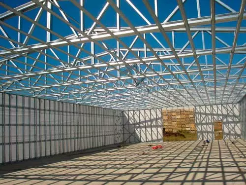 строительство-страусиной-фермы-из-лстк.