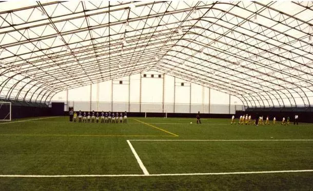 Быстровозводимый футбольный манеж